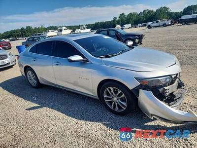 Czwarte zdjęcie samochodu z boku: 2018 CHEVROLET MALIBU LT VIN:1G1ZD5ST8JF124637 - miniatura