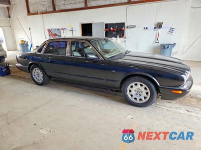 Czwarte zdjęcie samochodu z boku: 2003 JAGUAR XJ8 VIN:SAJDA14C33LF52639 - miniatura