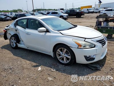 Czwarte zdjęcie samochodu z boku: 2015 NISSAN ALTIMA 2.5 SL VIN:1N4AL3AP8FN400740 - miniatura