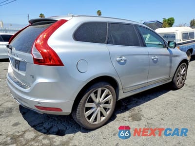 Trzecie zdjęcie samochodu z tyłu: 2017 VOLVO XC60 T5 INSCRIPTION VIN:YV440MDU0H2215994 - miniatura