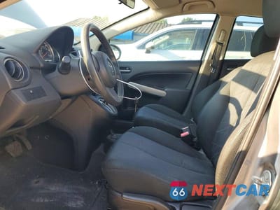 Zdjęcie 7 z 12 samochodu: 2014 MAZDA MAZDA2 SPORT VIN:JM1DE1KY4E0184636 - miniatura