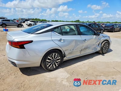Trzecie zdjęcie samochodu z tyłu: 2025 NISSAN ALTIMA SV VIN:1N4BL4DV2SN418729 - miniatura