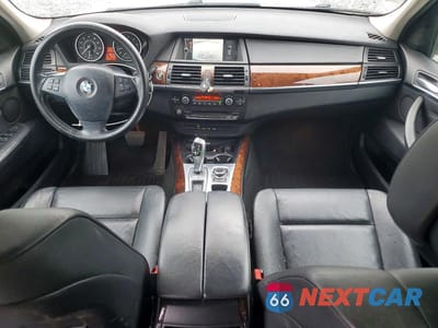 Zdjęcie 8 z 13 samochodu: 2013 BMW X5 XDRIVE35I VIN:5UXZV4C5XD0B06938 - miniatura