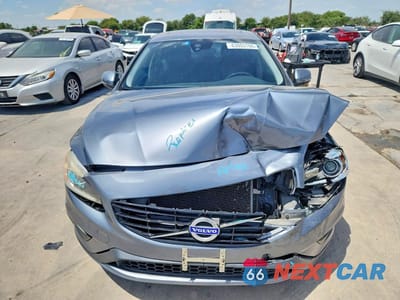 Piąte zdjęcie samochodu w środku: 2017 VOLVO S60 VIN:YV126MFL3H2435105 - miniatura