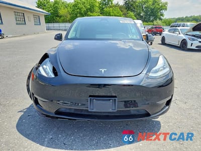 Piąte zdjęcie samochodu w środku: 2022 TESLA MODEL Y VIN:7SAYGDEE5NA022272 - miniatura