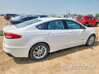Trzecie zdjęcie samochodu z tyłu: 2019 FORD FUSION SEL VIN:3FA6P0MU5KR136779 - miniatura