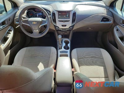 Zdjęcie 8 z 12 samochodu: 2017 CHEVROLET CRUZE LS VIN:1G1BC5SM4H7131716 - miniatura