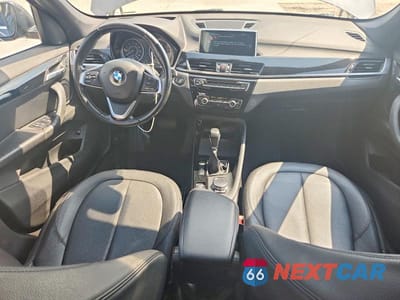 Zdjęcie 8 z 13 samochodu: 2016 BMW X1 XDRIVE28I VIN:WBXHT3C38GP887076 - miniatura