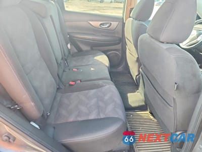 Zdjęcie 11 z 13 samochodu: 2016 NISSAN ROGUE SV VIN:KNMAT2MV2GP601182 - miniatura