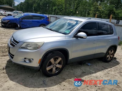 2010 VOLKSWAGEN TIGUAN SE WVGBV7AX7AW532662 - główne zdjęcie licytacji z USA - miniatura