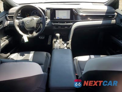 Zdjęcie 8 z 12 samochodu: 2025 TOYOTA CAMRY SE VIN:4T1DBADK5SU513684 - miniatura