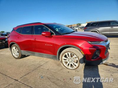 Czwarte zdjęcie samochodu z boku: 2019 CHEVROLET BLAZER 3LT VIN:3GNKBDRS1KS622947 - miniatura