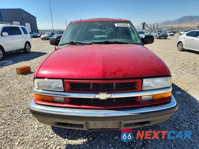 Piąte zdjęcie samochodu w środku: 2000 CHEVROLET BLAZER VIN:1GNDT13W7Y2385532 - miniatura