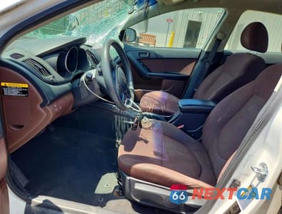 Zdjęcie 7 z 12 samochodu: 2011 KIA FORTE EX VIN:KNAFU4A22B5886542 - miniatura