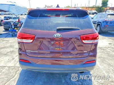 Zdjęcie 6 z 12 samochodu: 2016 KIA SORENTO LX VIN:5XYPG4A38GG140442 - miniatura