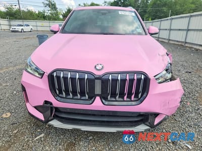 Piąte zdjęcie samochodu w środku: 2023 BMW X1 XDRIVE28I VIN:WBX73EF03P5X82031 - miniatura
