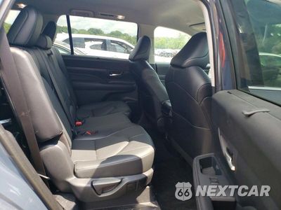 Zdjęcie 11 z 13 samochodu: 2025 TOYOTA GRAND HIGHLANDER XLE VIN:5TDAAAB53SS077901 - miniatura