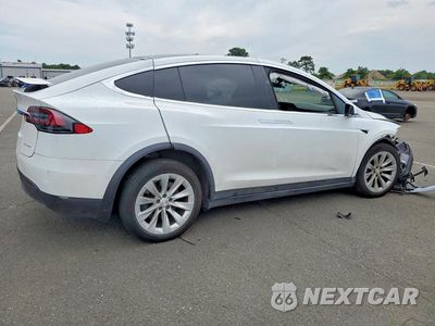 Trzecie zdjęcie samochodu z tyłu: 2020 TESLA MODEL X VIN:5YJXCBE23LF301699 - miniatura