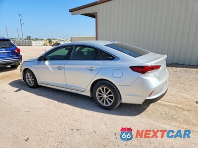Drugie zdjęcie samochodu z przodu: 2018 HYUNDAI SONATA SE VIN:5NPE24AF3JH694746 - miniatura
