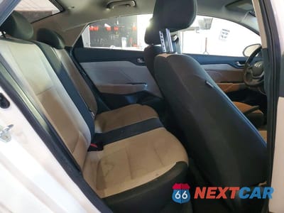 Zdjęcie 10 z 12 samochodu: 2019 HYUNDAI ACCENT SE VIN:3KPC24A38KE088183 - miniatura