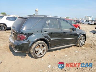 Trzecie zdjęcie samochodu z tyłu: 2007 MERCEDES-BENZ ML 63 AMG VIN:4JGBB77E87A196394 - miniatura