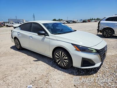 Czwarte zdjęcie samochodu z boku: 2025 NISSAN ALTIMA SV VIN:1N4BL4DV4SN354807 - miniatura