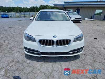 Piąte zdjęcie samochodu w środku: 2016 BMW 528 I VIN:WBA5A5C57GD525791 - miniatura