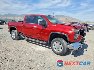 Czwarte zdjęcie samochodu z boku: 2022 CHEVROLET SILVERADO K3500 LTZ VIN:1GC4YUE76NF111891 - miniatura