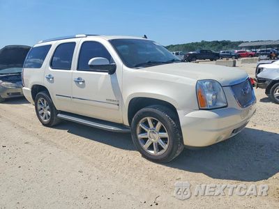 Czwarte zdjęcie samochodu z boku: 2013 GMC YUKON DENALI VIN:1GKS2EEF4DR236931 - miniatura