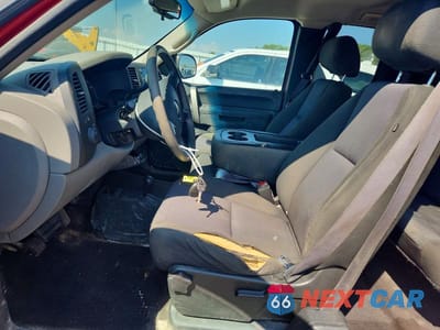 Zdjęcie 7 z 12 samochodu: 2011 CHEVROLET SILVERADO K1500 LS VIN:1GCRKREA6BZ302429 - miniatura