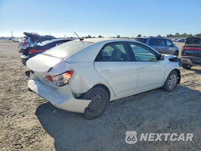 Trzecie zdjęcie samochodu z tyłu: 2010 KIA FORTE EX VIN:KNAFU4A2XA5134697 - miniatura