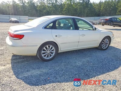 Trzecie zdjęcie samochodu z tyłu: 2006 HYUNDAI AZERA SE VIN:KMHFC46F66A108271 - miniatura