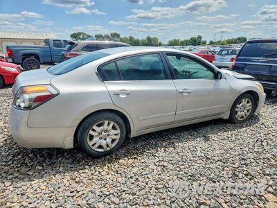 Trzecie zdjęcie samochodu z tyłu: 2012 NISSAN ALTIMA 2.5 VIN:1N4AL2AP4CN410459 - miniatura