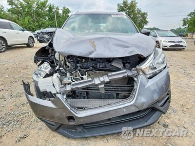 Piąte zdjęcie samochodu w środku: 2019 NISSAN KICKS S VIN:3N1CP5CU0KL492641 - miniatura