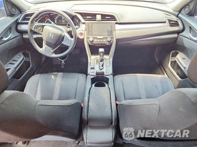 Zdjęcie 8 z 12 samochodu: 2018 HONDA CIVIC EX VIN:19XFC1F33JE000138 - miniatura