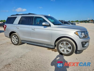 Czwarte zdjęcie samochodu z boku: 2019 FORD EXPEDITION XLT VIN:1FMJU1HT6KEA16167 - miniatura