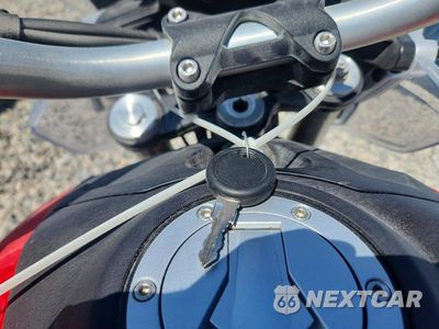 Zdjęcie 8 z 9 samochodu: 2025 MOTO GUZZI V85 TT VIN:ZGUMLUA08SS000265 - miniatura