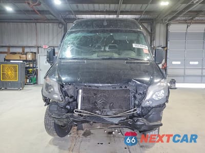 Piąte zdjęcie samochodu w środku: 2018 MERCEDES-BENZ SPRINTER 2500 VIN:WD4PE8CD9JP626660 - miniatura