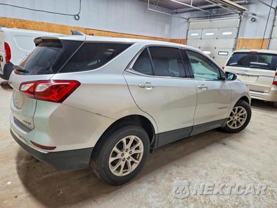 Trzecie zdjęcie samochodu z tyłu: 2020 CHEVROLET EQUINOX LT VIN:3GNAXUEV0LS559385 - miniatura