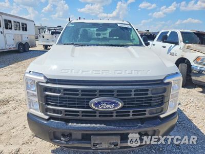Piąte zdjęcie samochodu w środku: 2024 FORD F350 SUPER DUTY VIN:1FD8W3GT9REG02619 - miniatura