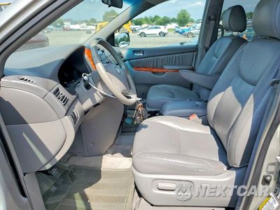 Zdjęcie 7 z 13 samochodu: 2006 TOYOTA SIENNA VIN:5TDBA22C36S070994 - miniatura