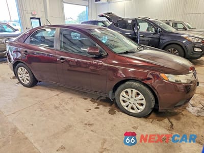 Czwarte zdjęcie samochodu z boku: 2011 KIA FORTE EX VIN:KNAFU4A24B5389105 - miniatura