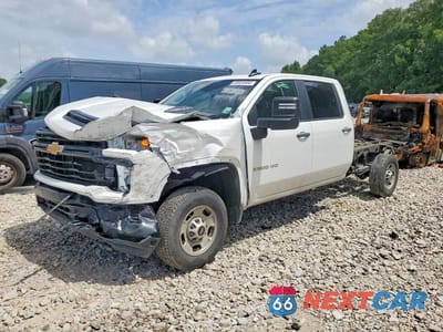 2025 CHEVROLET SILVERADO C2500 HEAVY DUTY 1GB4ALE73SF137282 - główne zdjęcie licytacji z USA - miniatura