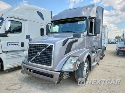 2015 VOLVO VNL SEMI TRUCK 4V4NC9EH9FN922251 - główne zdjęcie licytacji z USA - miniatura