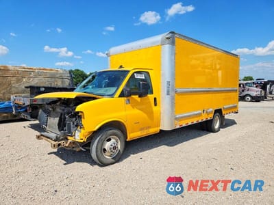 Drugie zdjęcie samochodu z przodu: 2022 GMC SAVANA BOX TRUCK VIN:7GZ37TC76NN002562 - miniatura