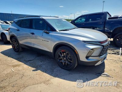 Czwarte zdjęcie samochodu z boku: 2024 CHEVROLET BLAZER 3LT VIN:3GNKBDRS4RS179607 - miniatura