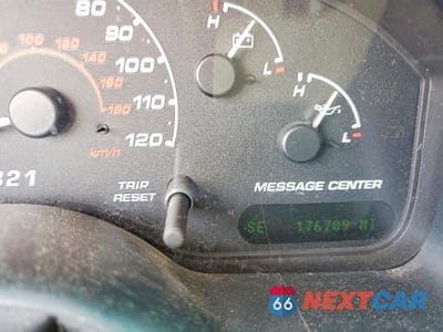 Zdjęcie 9 z 13 samochodu: 2002 FORD EXPLORER EDDIE BAUER VIN:1FMZU74KX2UD46256 - miniatura