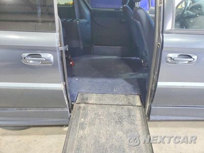Zdjęcie 11 z 14 samochodu: 2001 DODGE GRAND CARAVAN SPORT VIN:2B4GP44301R401817 - miniatura