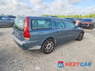 Trzecie zdjęcie samochodu z tyłu: 2004 VOLVO V70 FWD VIN:YV1SW59V942443805 - miniatura