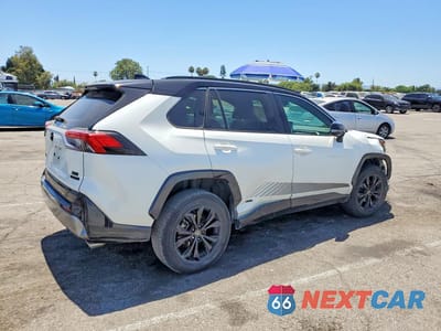 Trzecie zdjęcie samochodu z tyłu: 2022 TOYOTA RAV4 XSE VIN:4T3E6RFV4NU092289 - miniatura